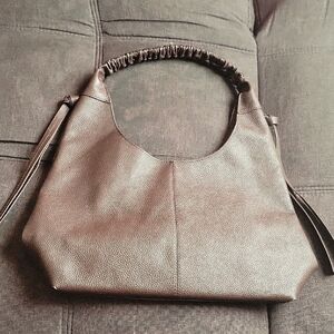 Everyday Pebbled Leather Shoulder Bag in Brown